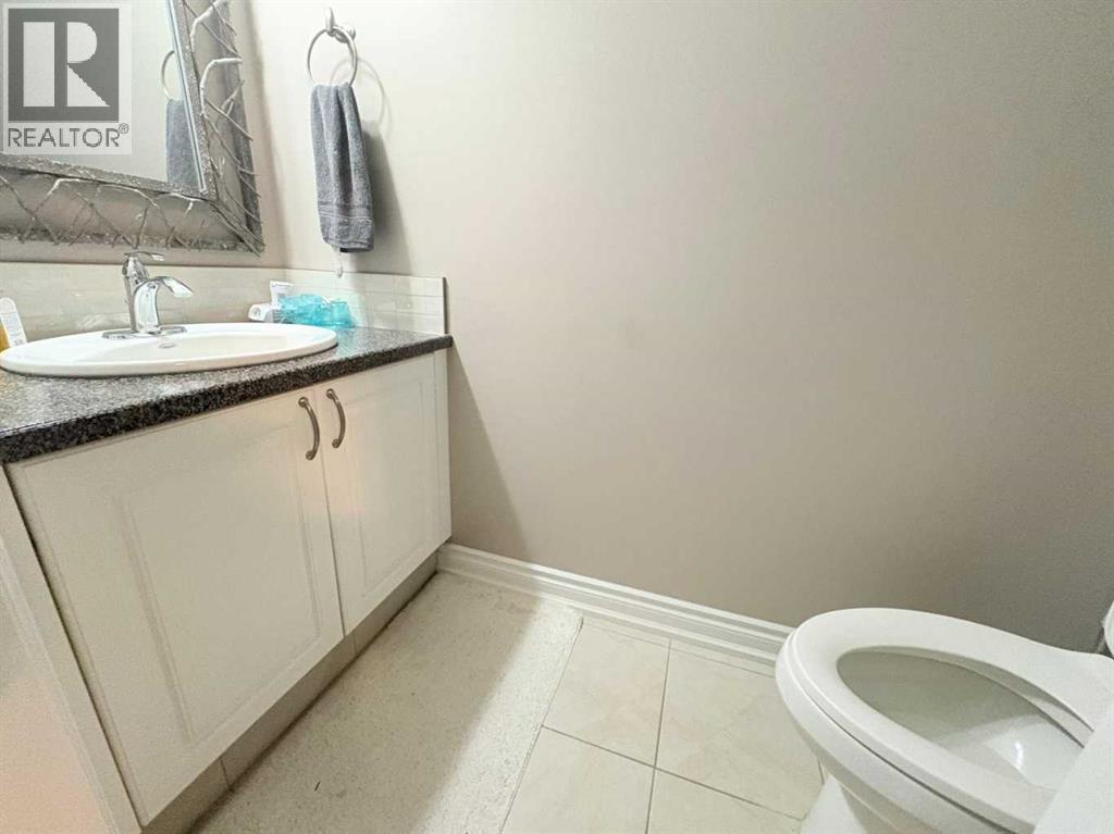 Single Family House for Sale in  Douglas Glen Park SE Douglasdale/Glen Calgary 