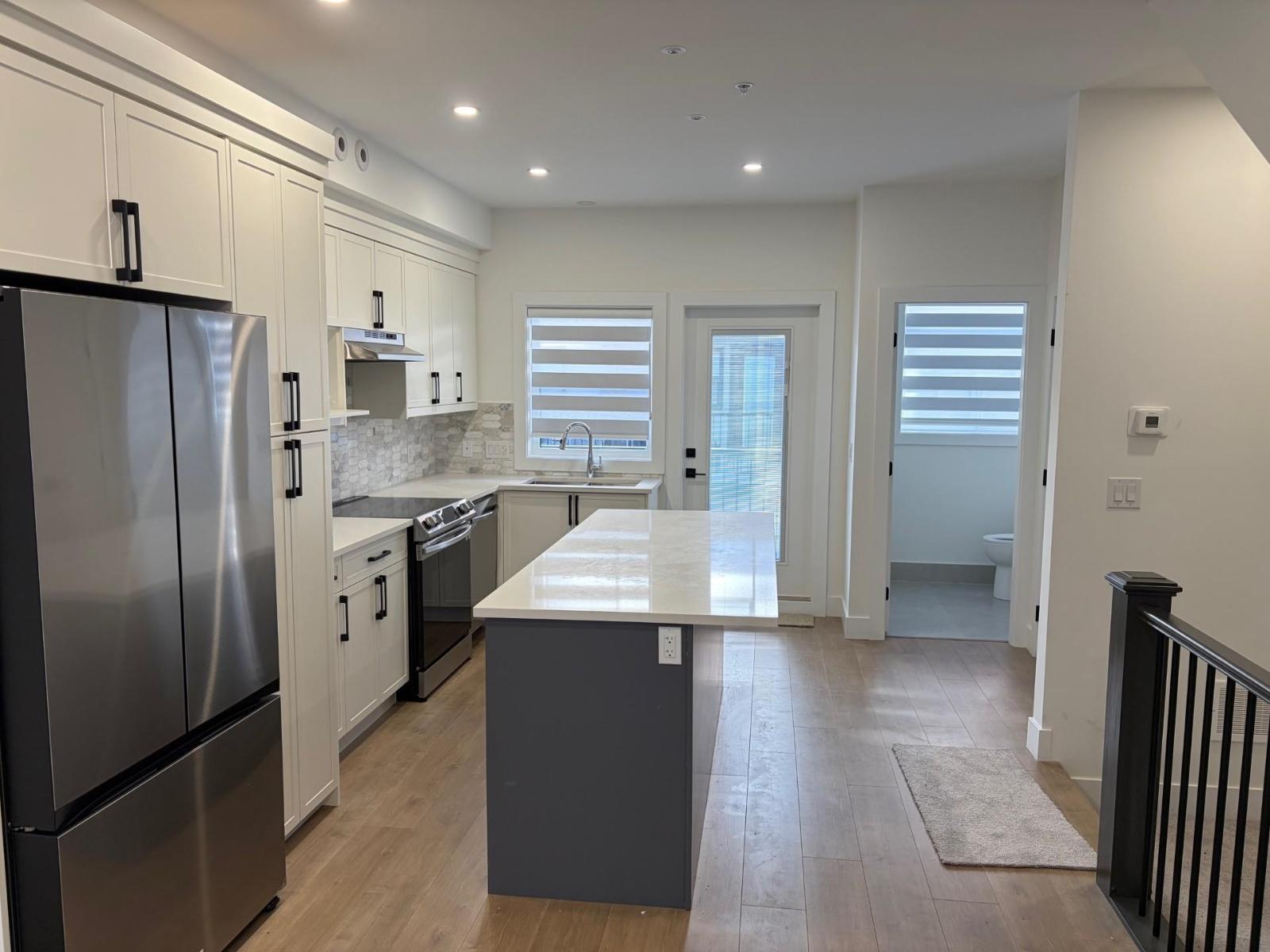 25 32970 TUNBRIDGE Avenue - photo 2