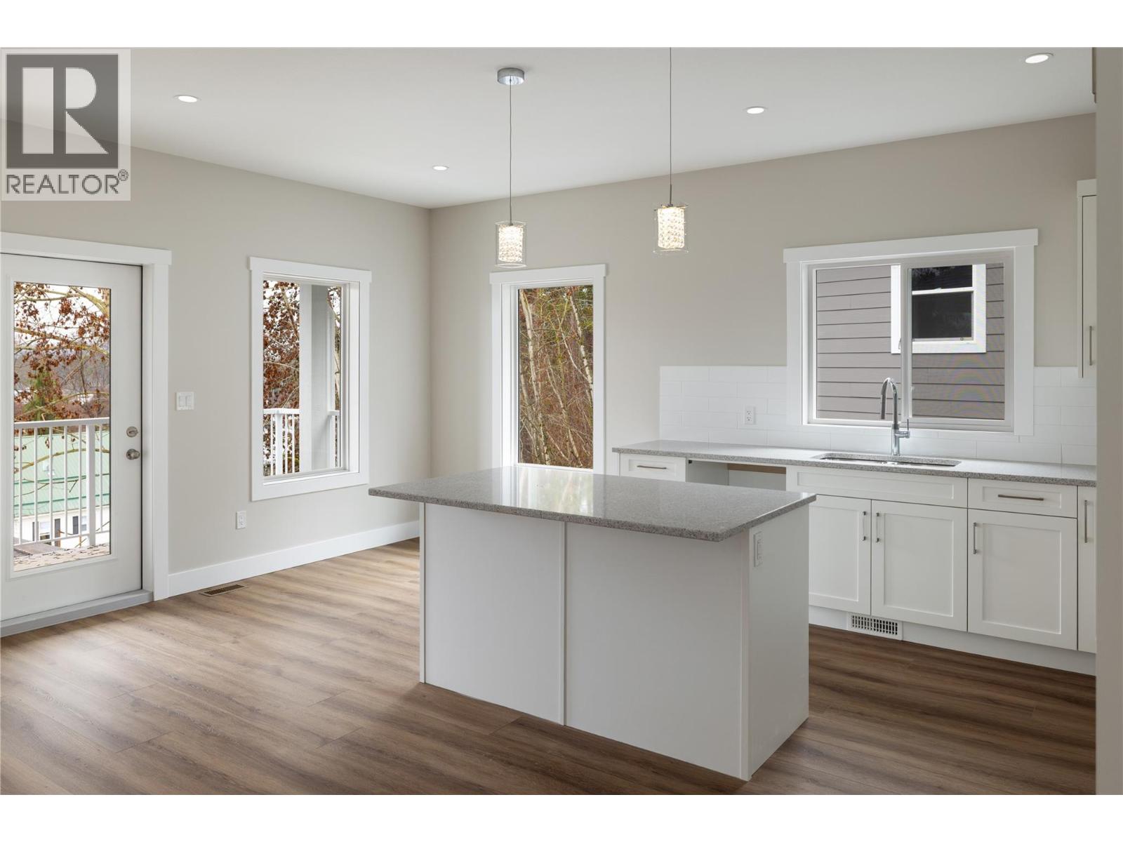 806 Cliff Avenue Unit# 103, Enderby