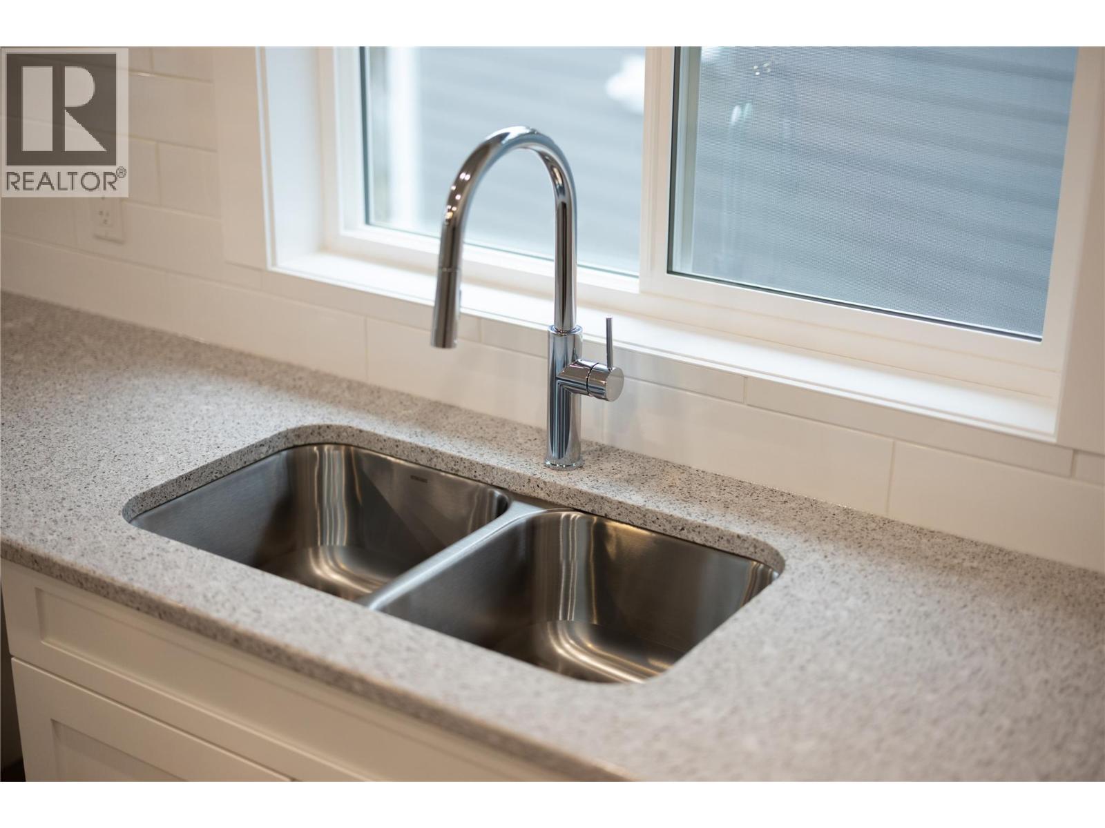 806 Cliff Avenue Unit# 103, Enderby