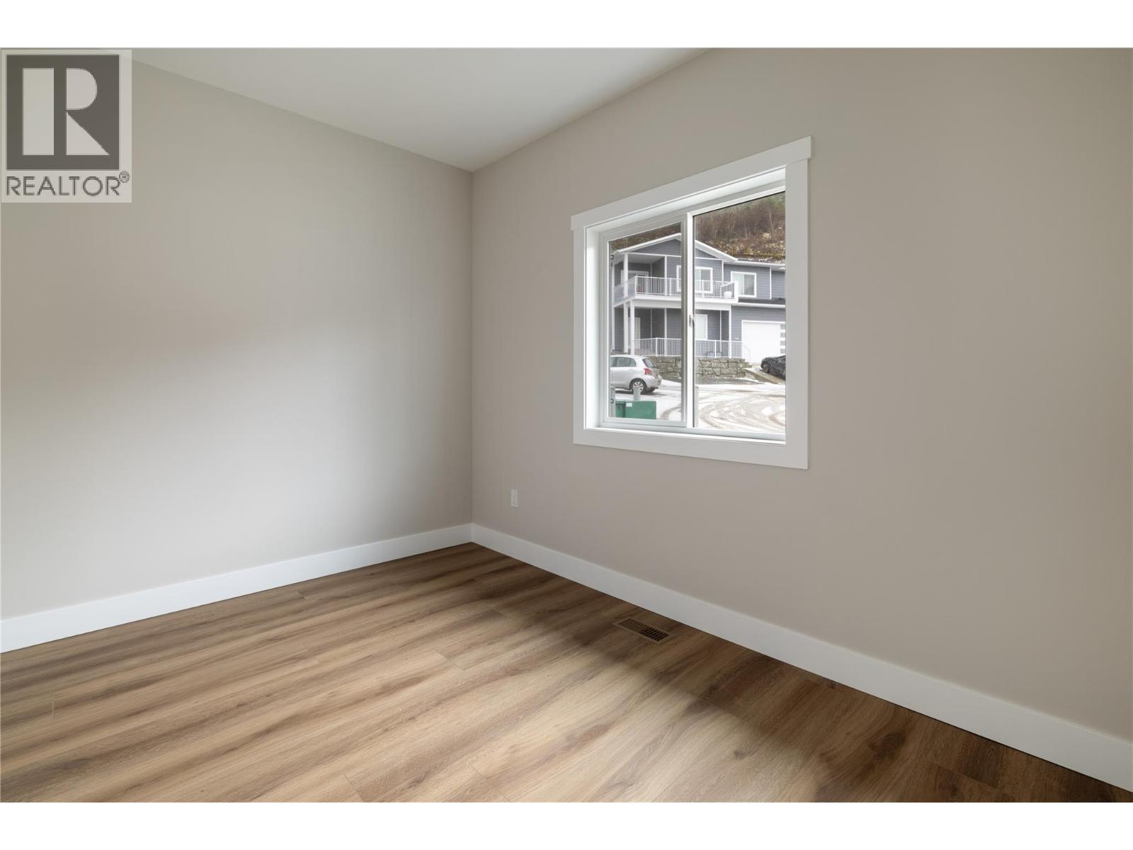 806 Cliff Avenue Unit# 103, Enderby