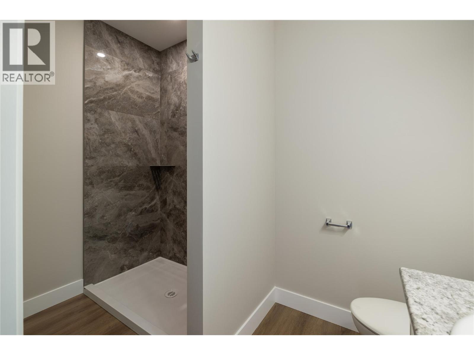 806 Cliff Avenue Unit# 103, Enderby