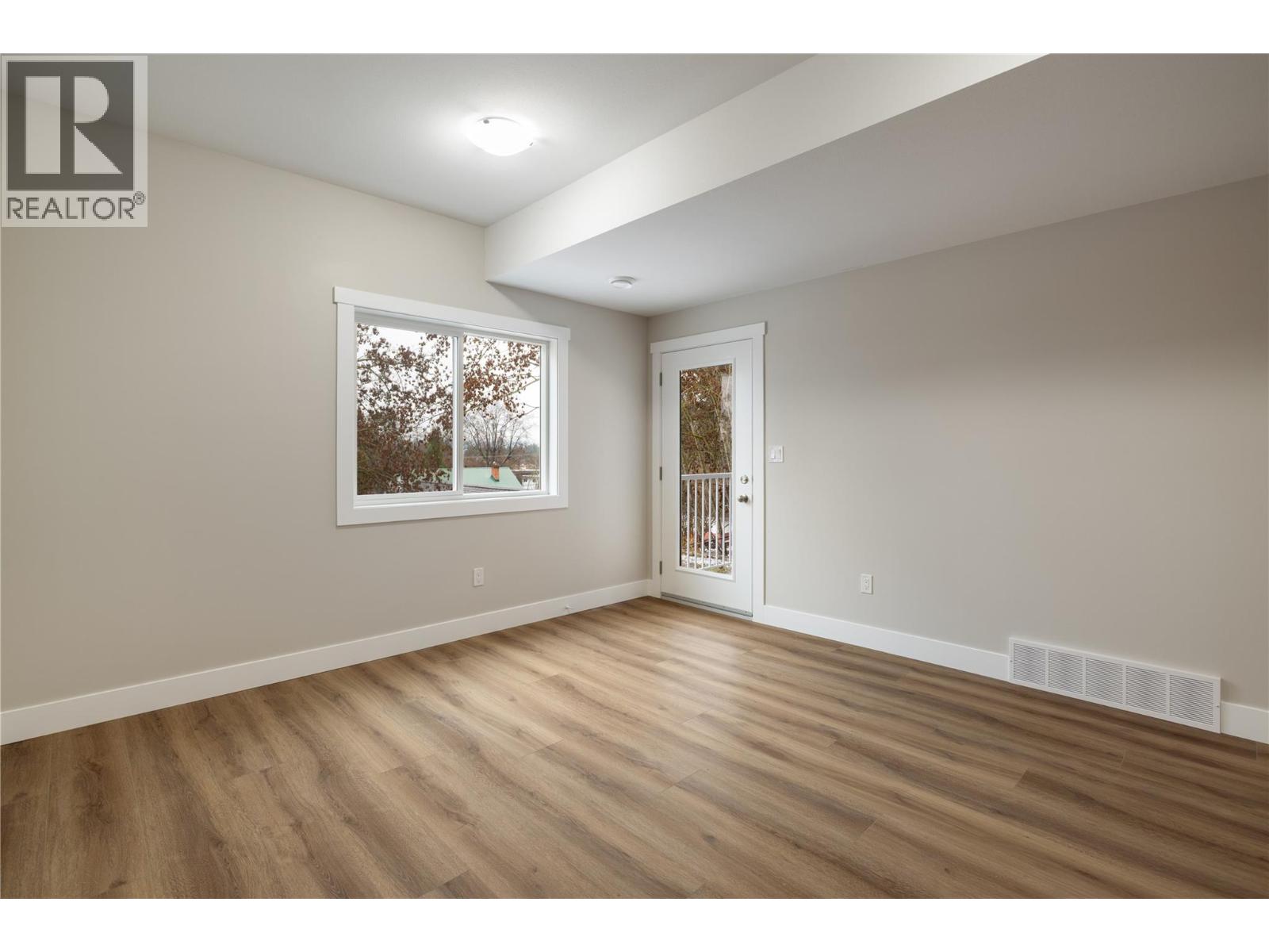 806 Cliff Avenue Unit# 103, Enderby