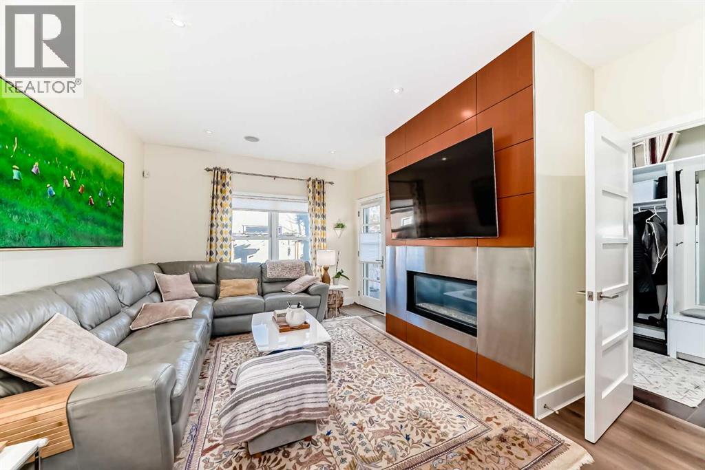 Single Family House for Sale in  A Street SW Richmond Calgary 