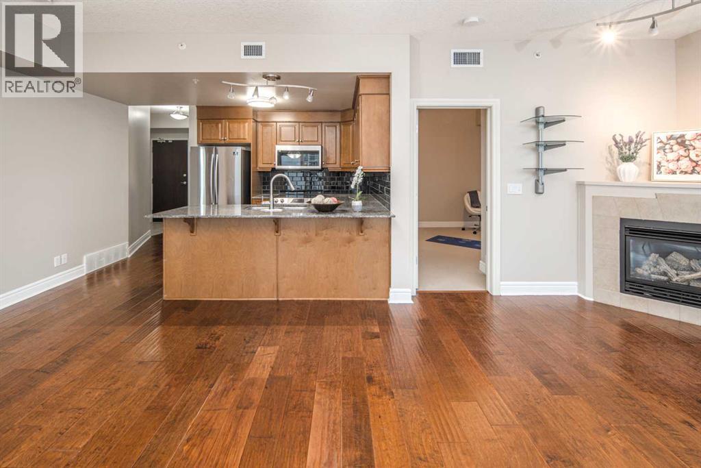 Single Family House for Sale in    Avenue SW Downtown Commercial Core Calgary 