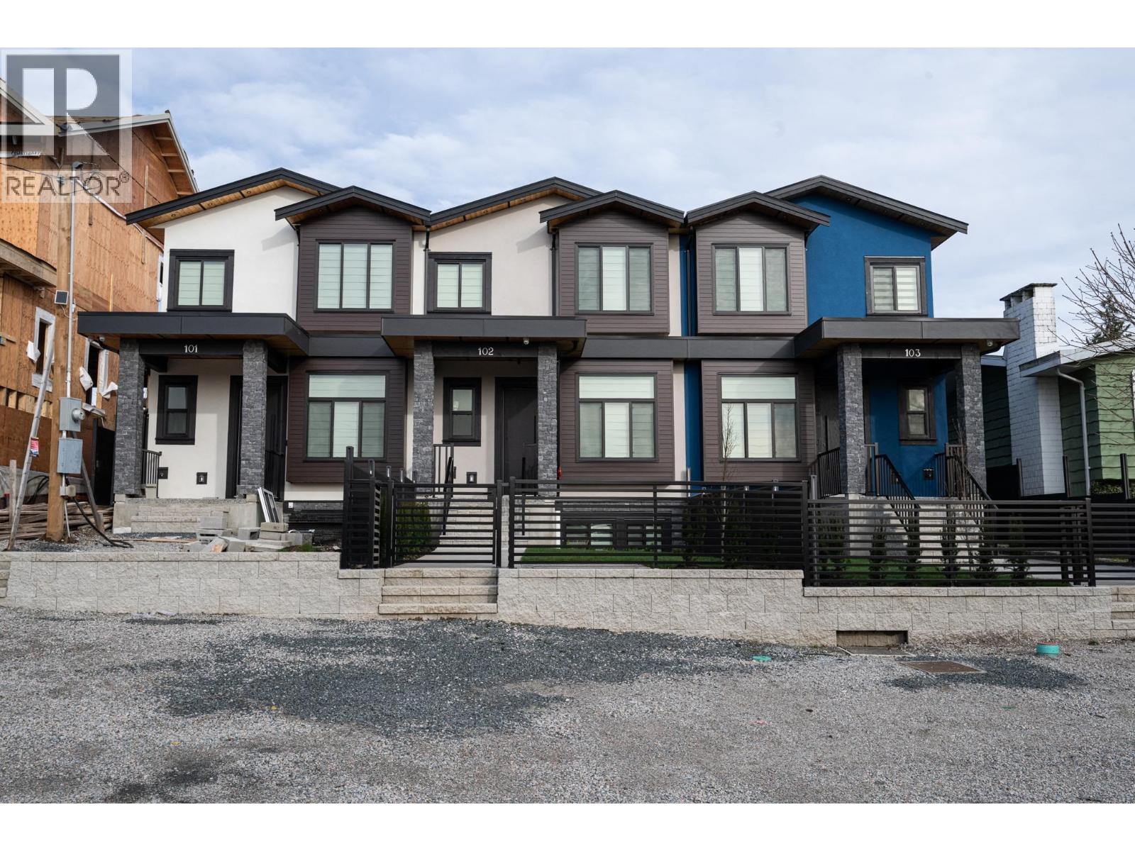 102 1149 DANSEY AVENUE, Coquitlam