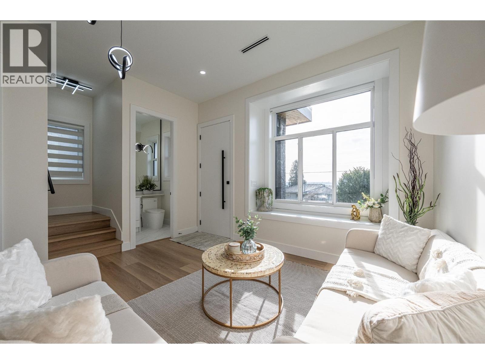 102 1149 DANSEY AVENUE, Coquitlam