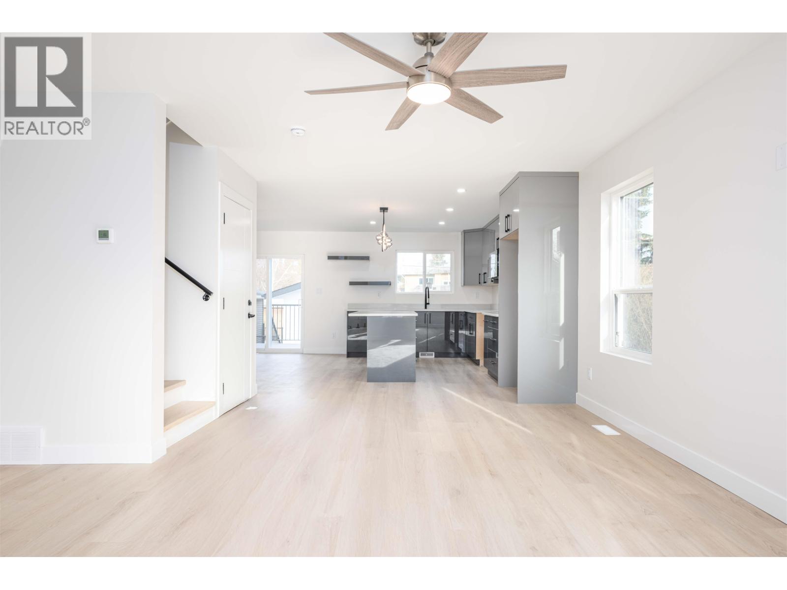 1980 12TH AVENUE - 8