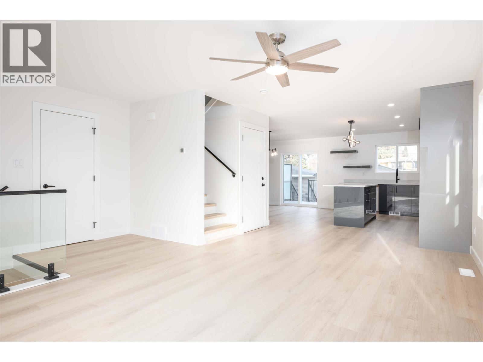 1980 12TH AVENUE - 7
