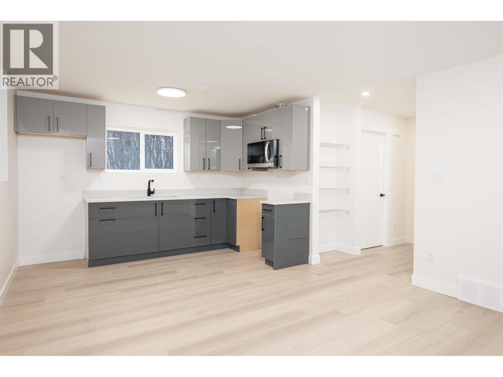 1980 12TH AVENUE - 27