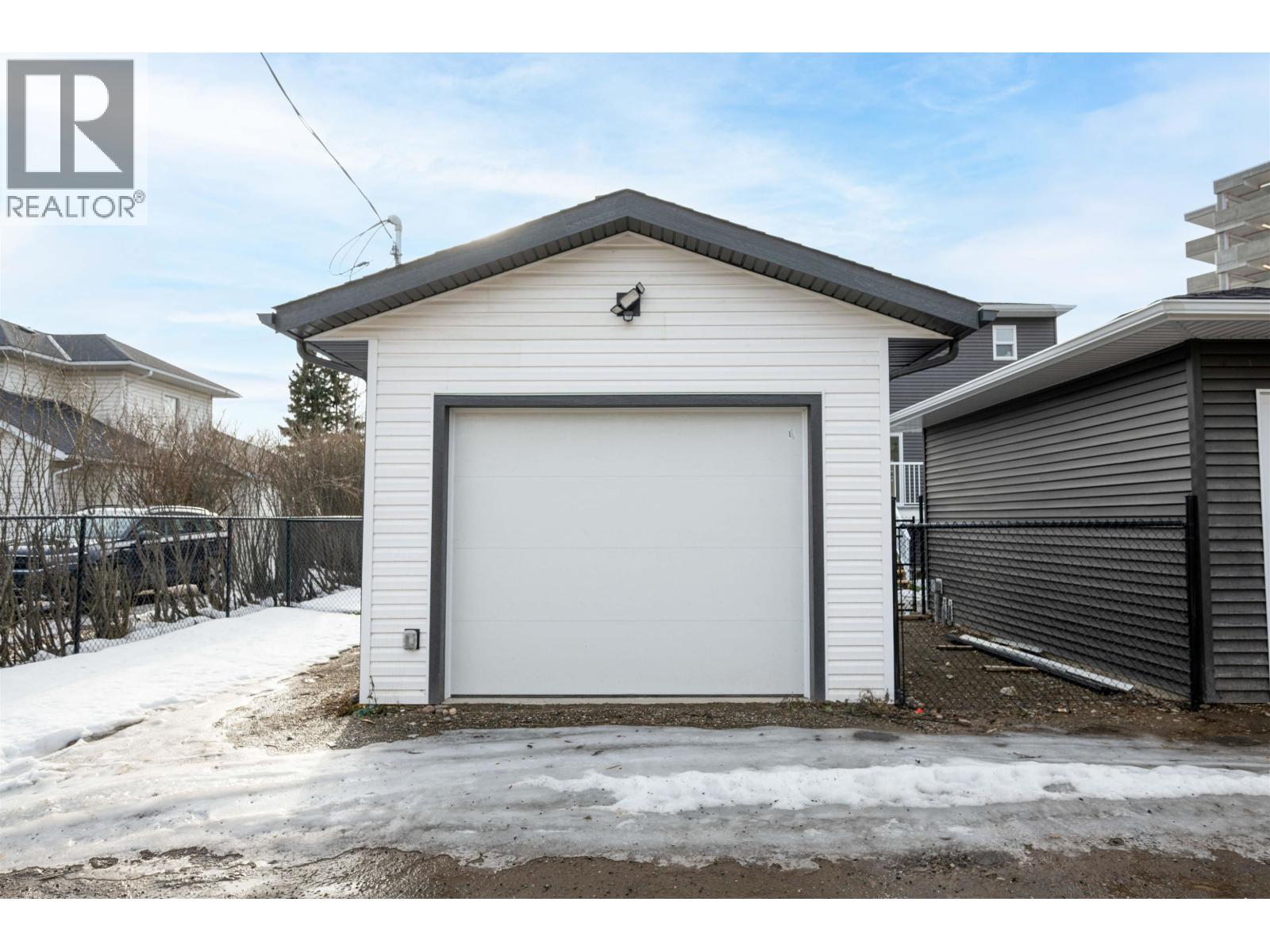 1980 12TH AVENUE - 36