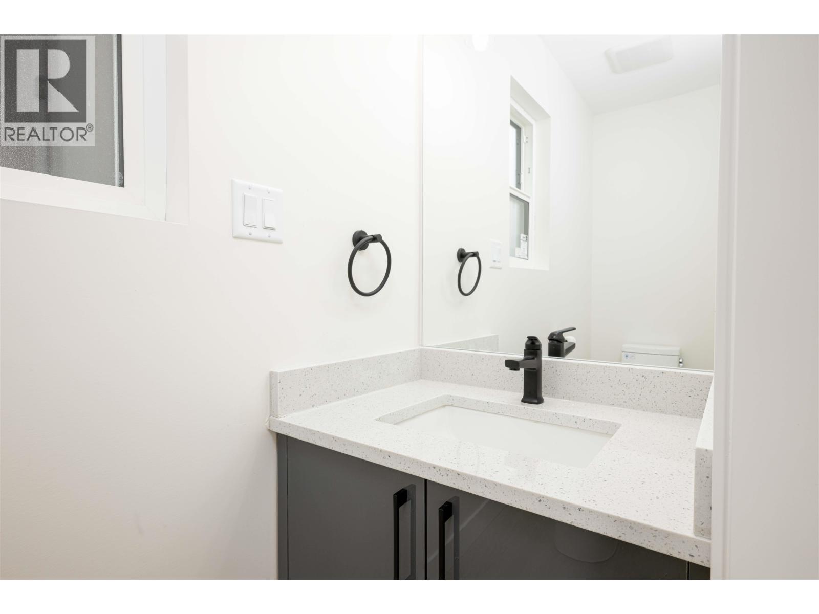 1980 12TH AVENUE - 21