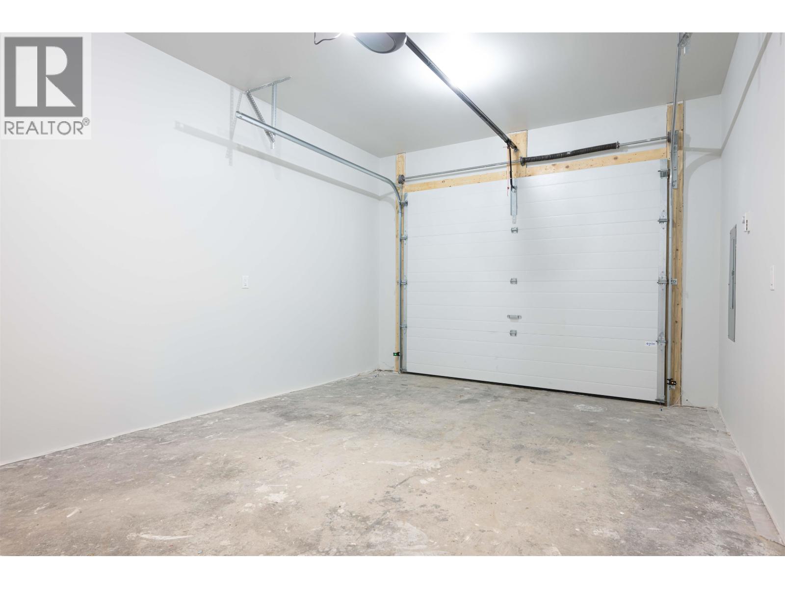 1980 12TH AVENUE - 30