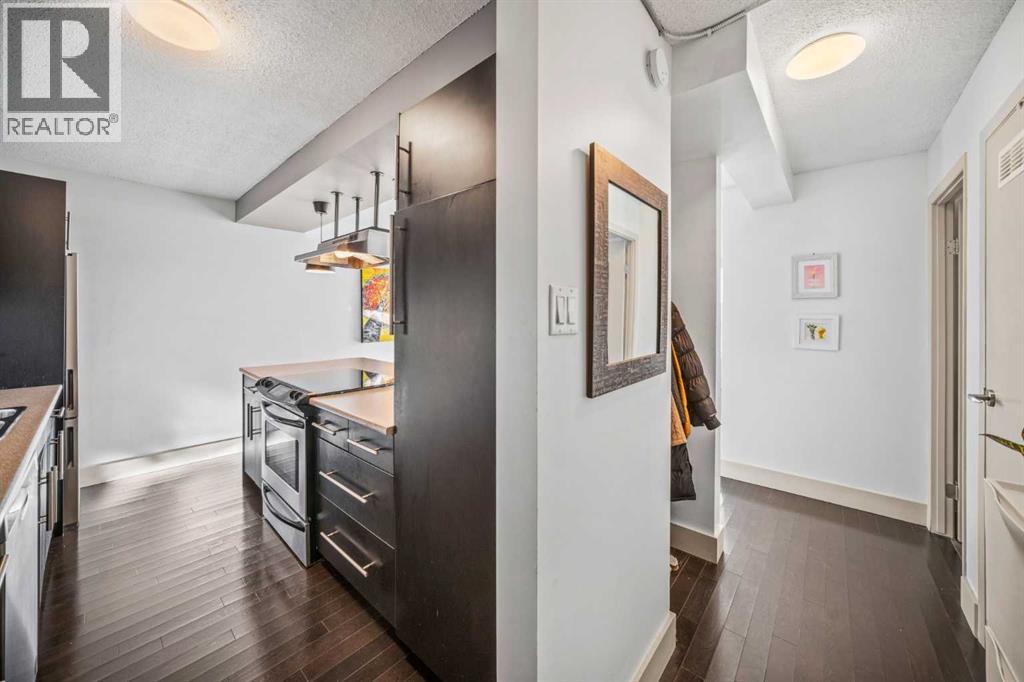 Single Family House for Sale in    Avenue SW Cliff Bungalow Calgary 