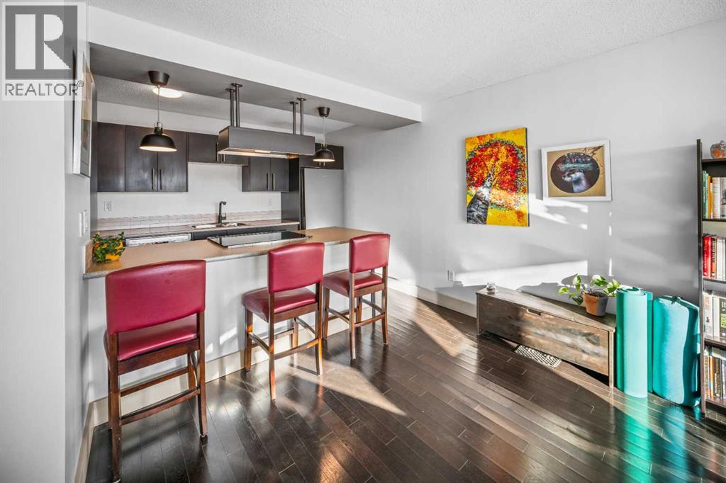 Single Family House for Sale in    Avenue SW Cliff Bungalow Calgary 