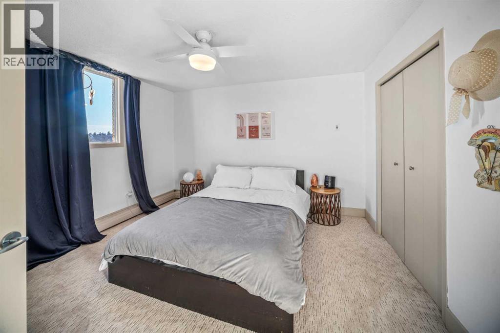 Single Family House for Sale in    Avenue SW Cliff Bungalow Calgary 