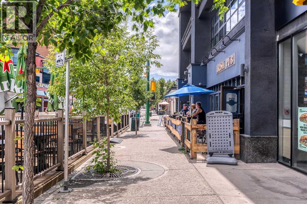 Single Family House for Sale in    Avenue SW Cliff Bungalow Calgary 