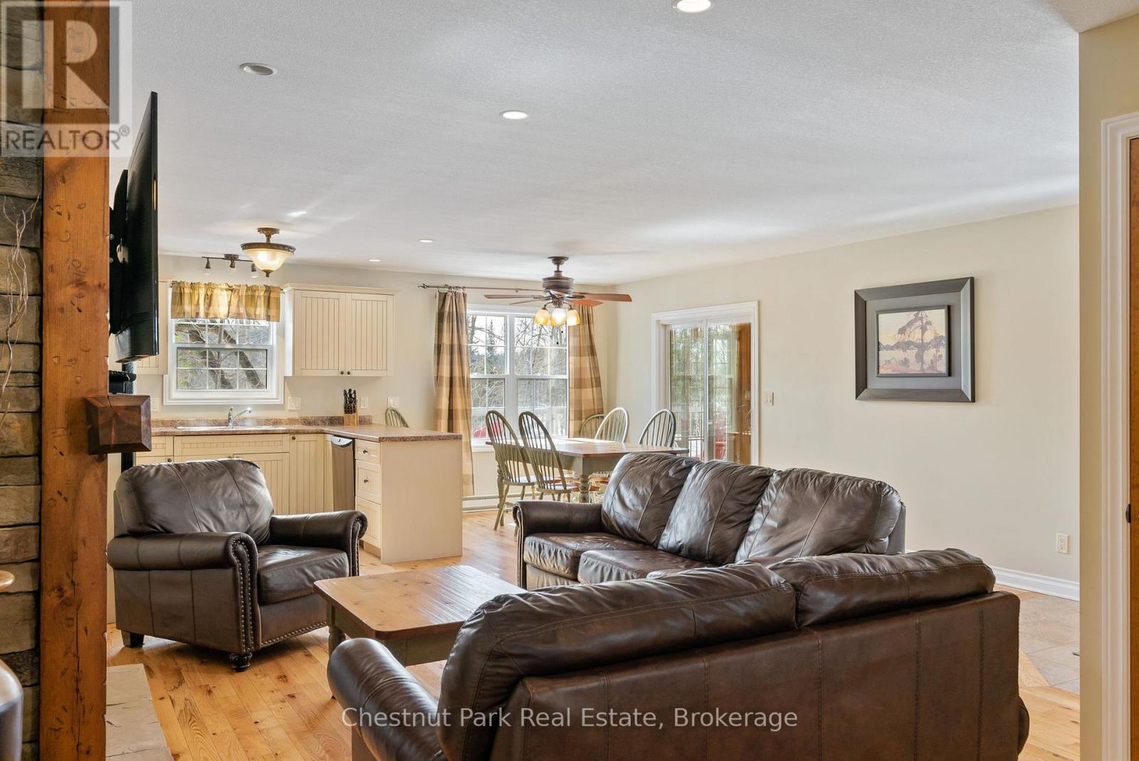 #112-8 1052 RAT BAY ROAD - 29