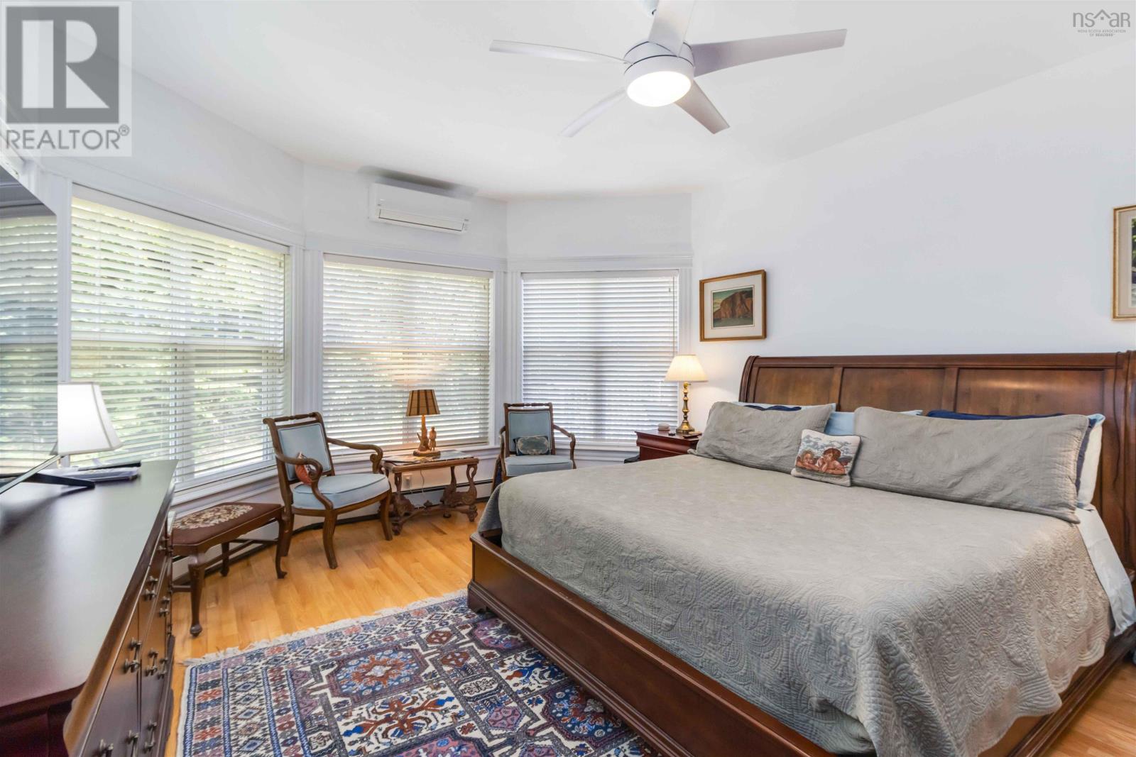 Property 23 of 52 of 34 Greenside Lane