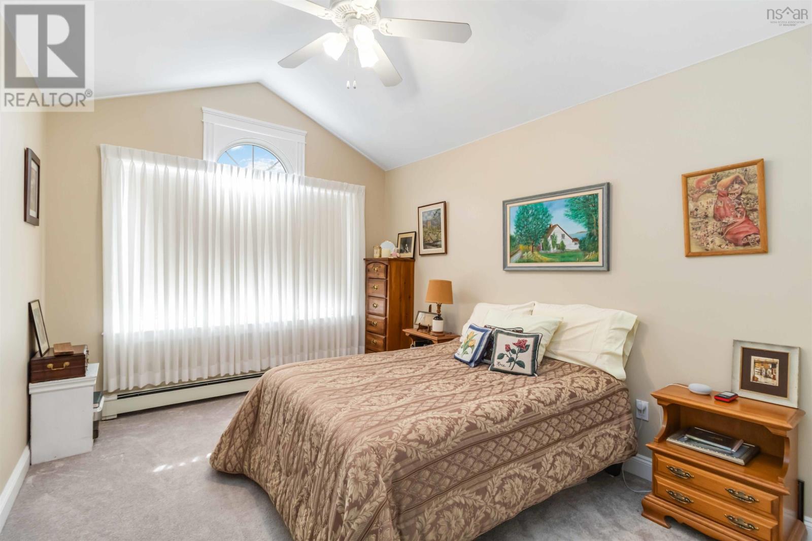 Property 30 of 52 of 34 Greenside Lane