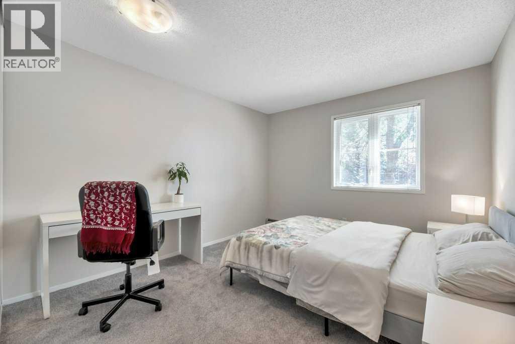 Single Family House for Sale in   Edenwold Heights NW Edgemont Calgary 