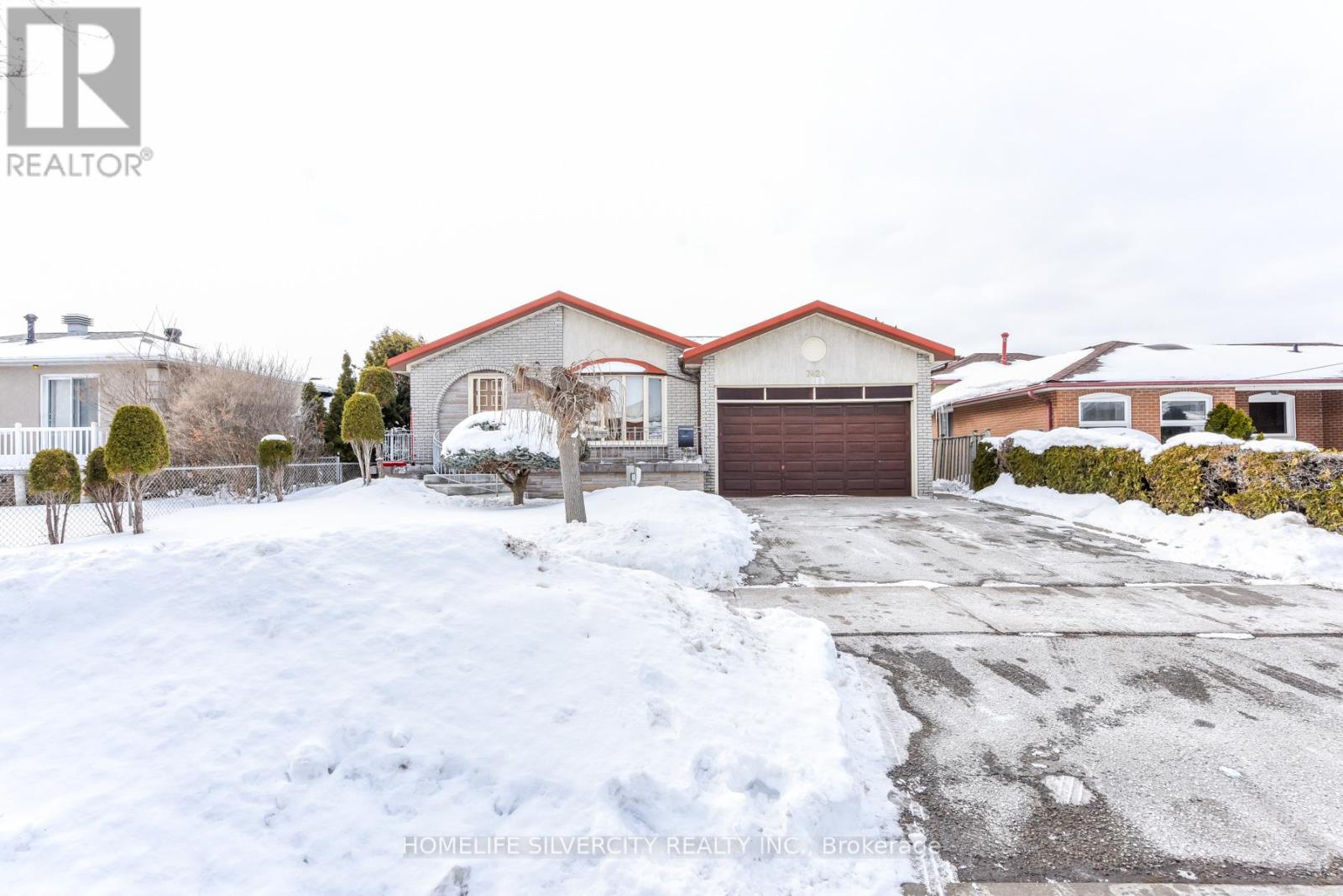 7424 NETHERWOOD ROAD - Photo 5 of 48, Mississauga (Malton), Ontario