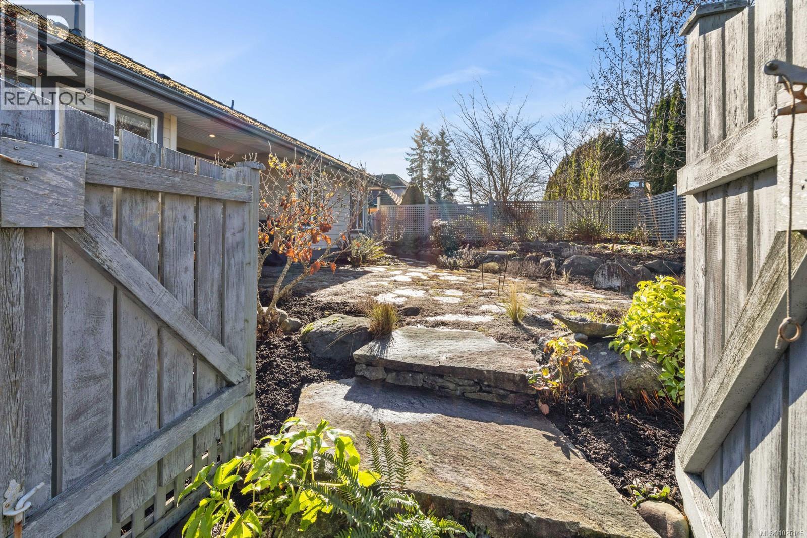 3363 Majestic Dr, Courtenay