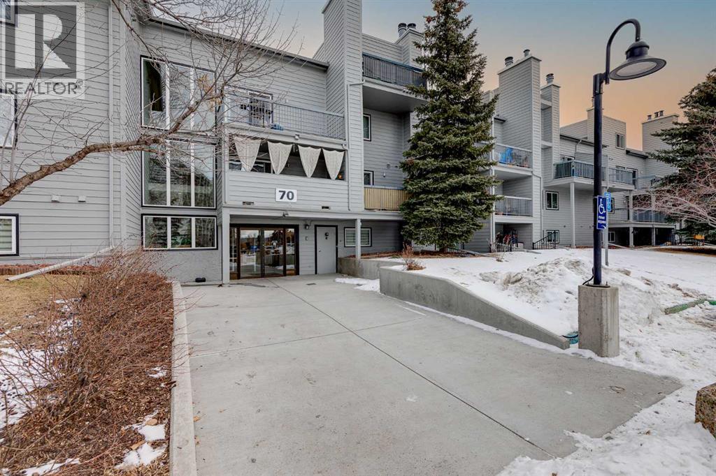 Single Family House for Sale in   Glamis Drive SW Glamorgan Calgary 