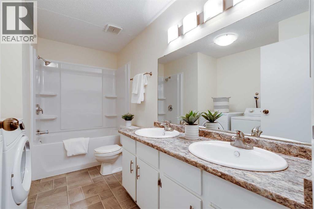 Single Family House for Sale in   Glamis Drive SW Glamorgan Calgary 