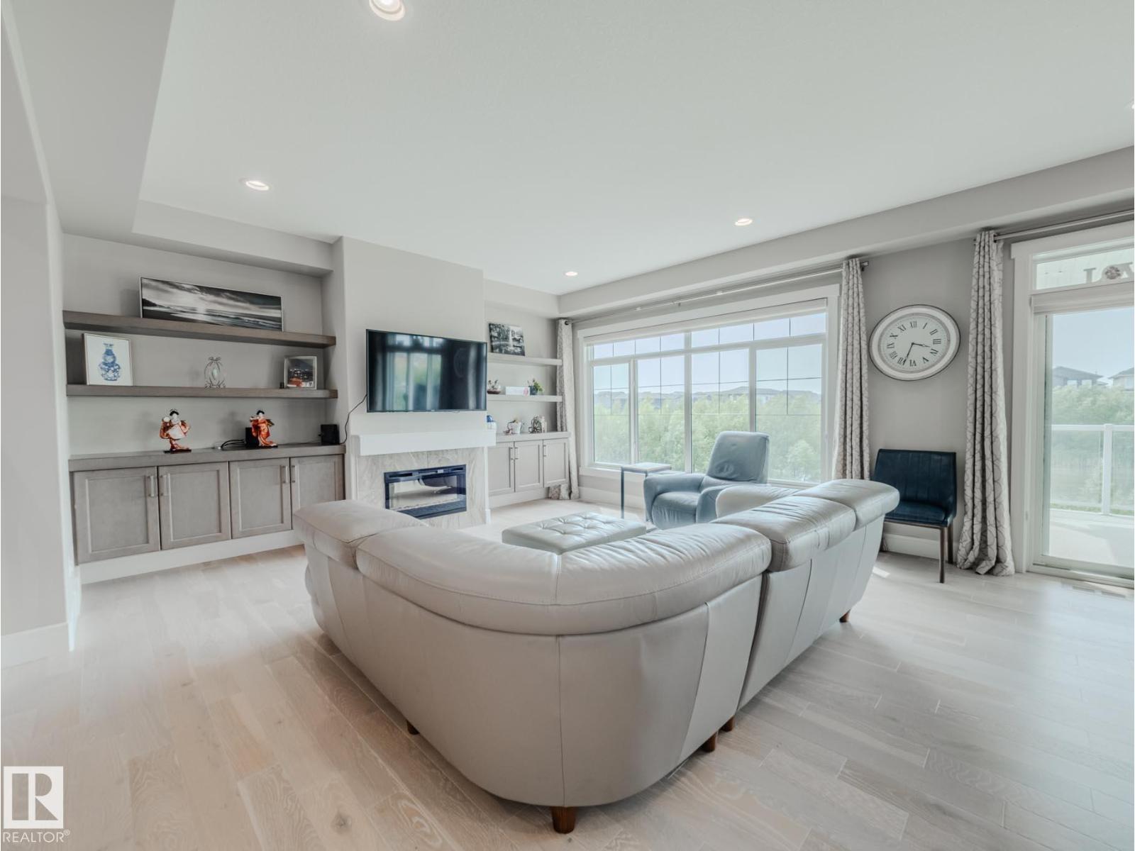 9756 222 ST NW - 18