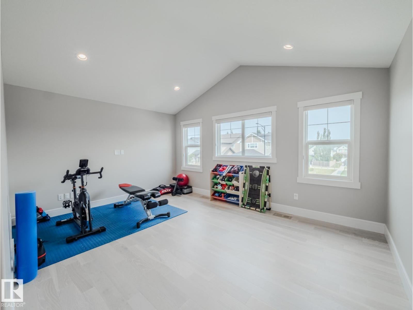 9756 222 ST NW - 32