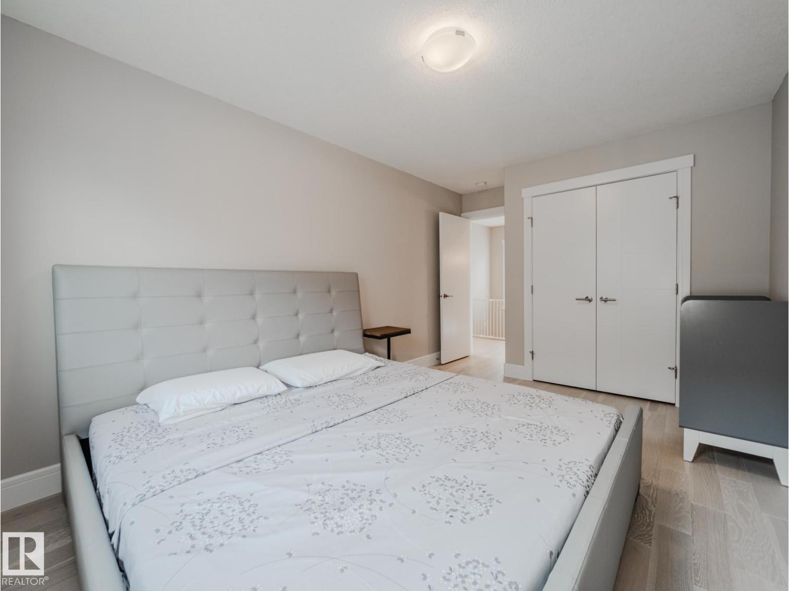 9756 222 ST NW - 35