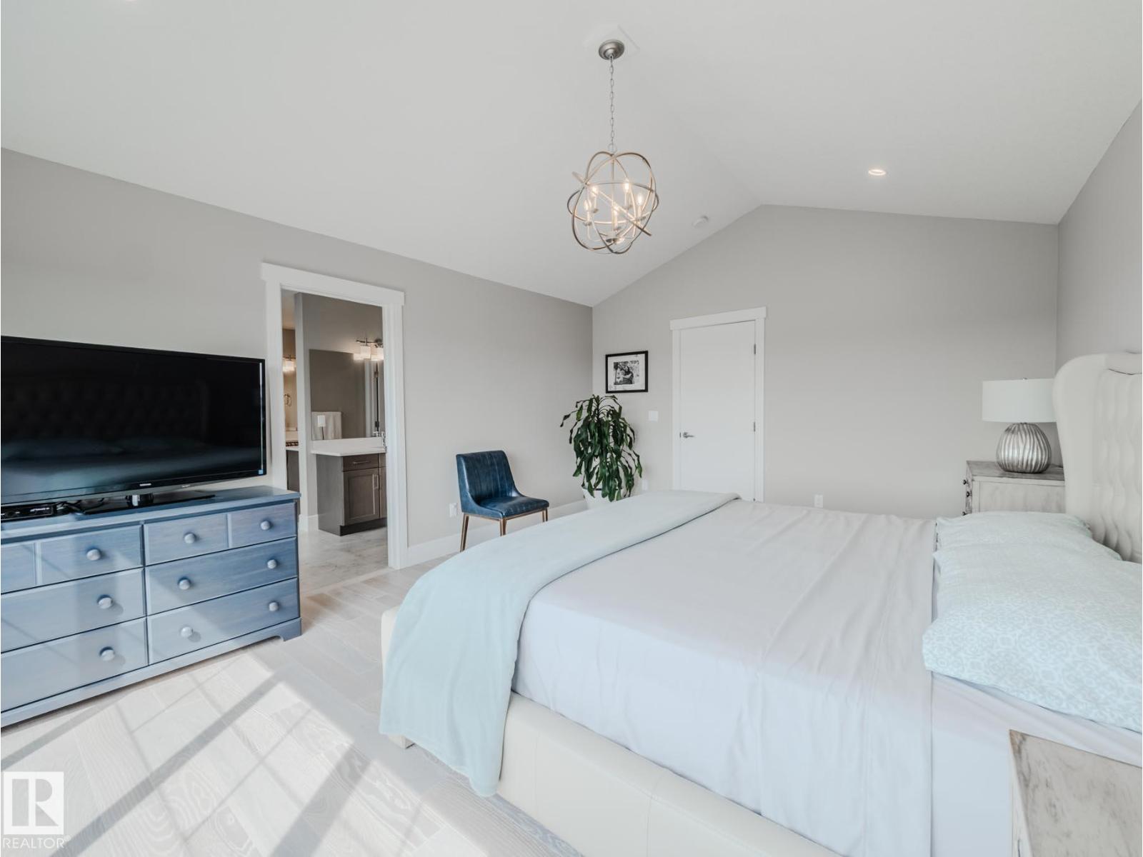 9756 222 ST NW - 37