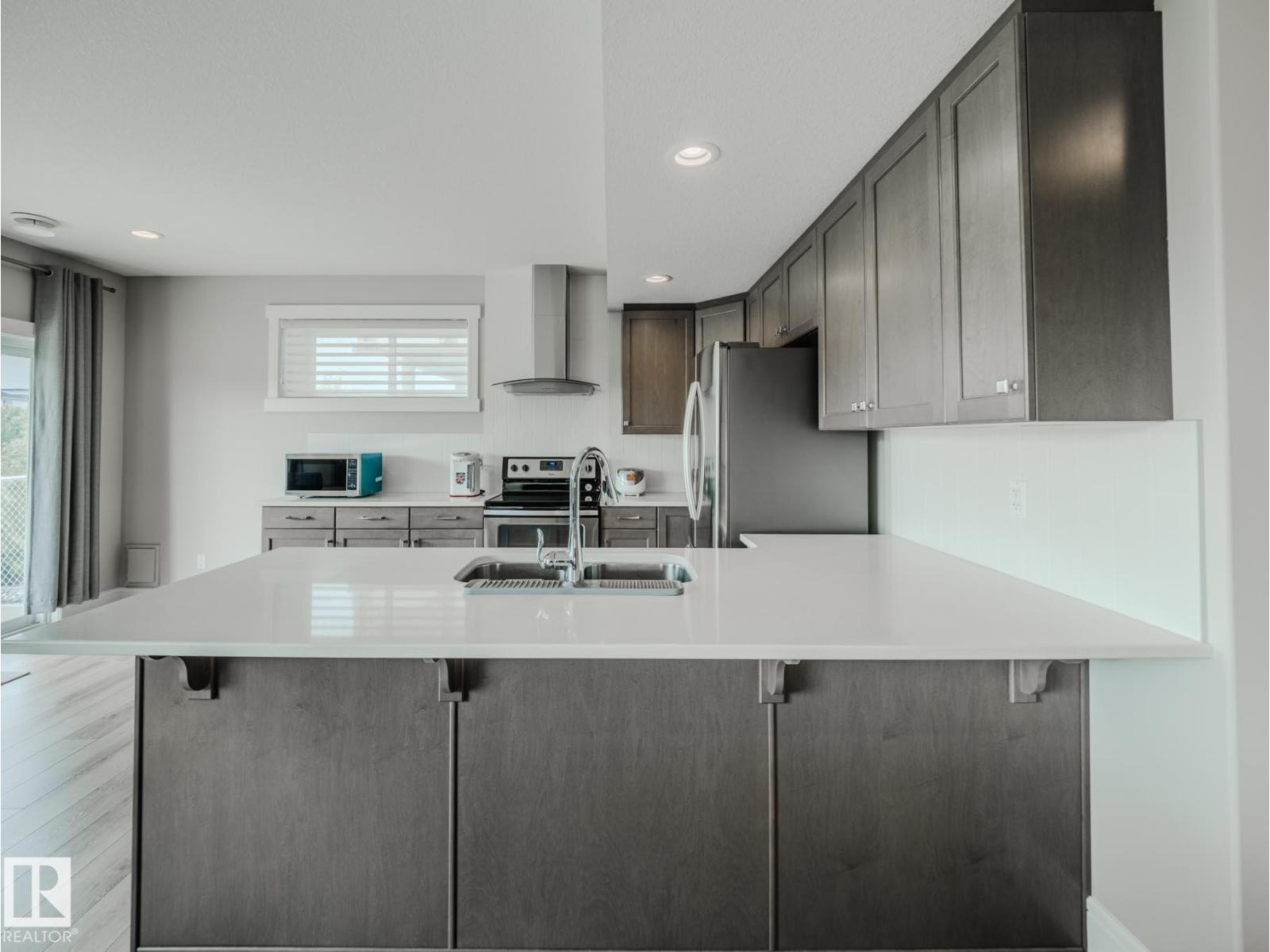 9756 222 ST NW - 60