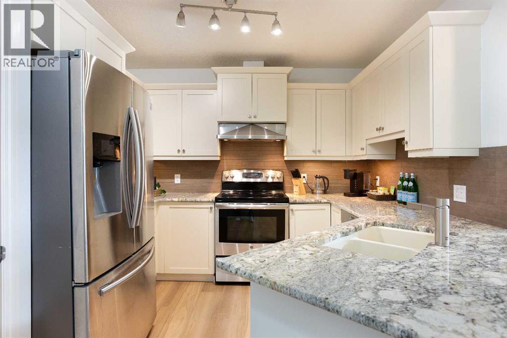 Single Family House Multi-level for Sale in    Avenue SW Beltline Calgary 