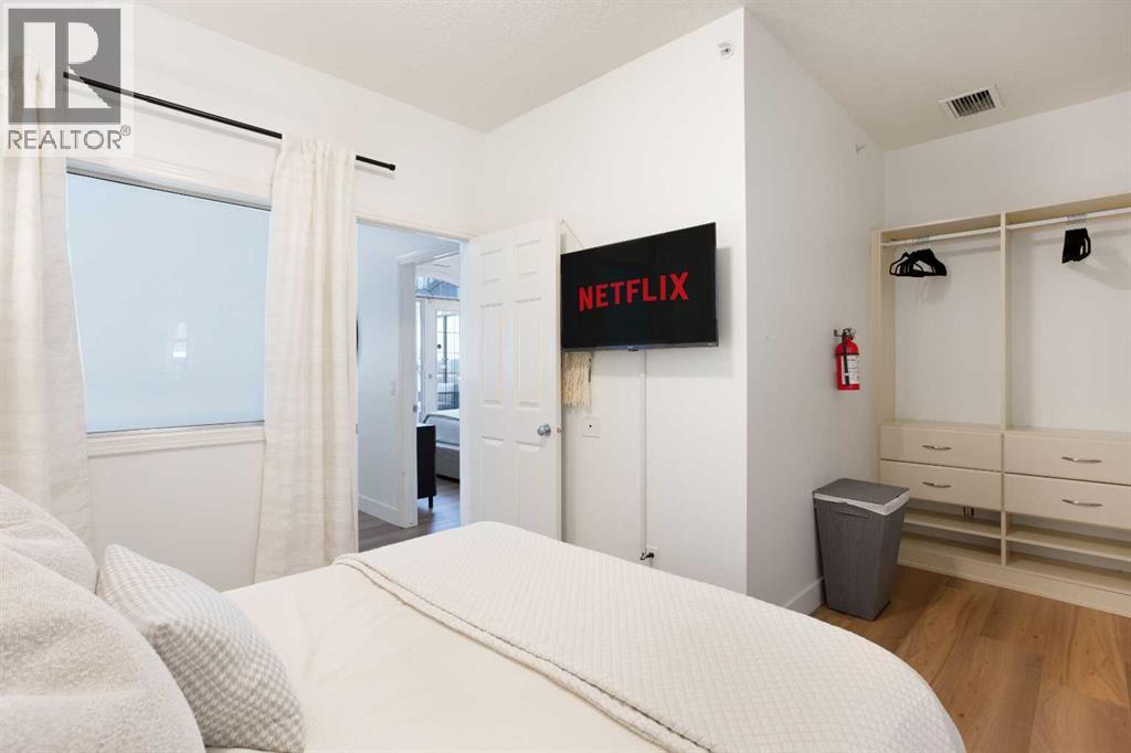 Single Family House Multi-level for Sale in    Avenue SW Beltline Calgary 