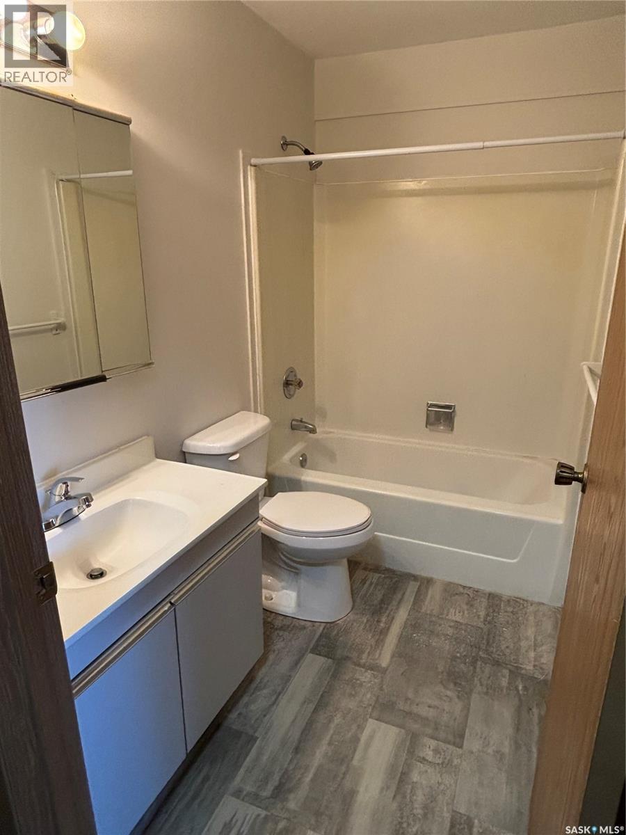 345 SCARTH STREET - 8