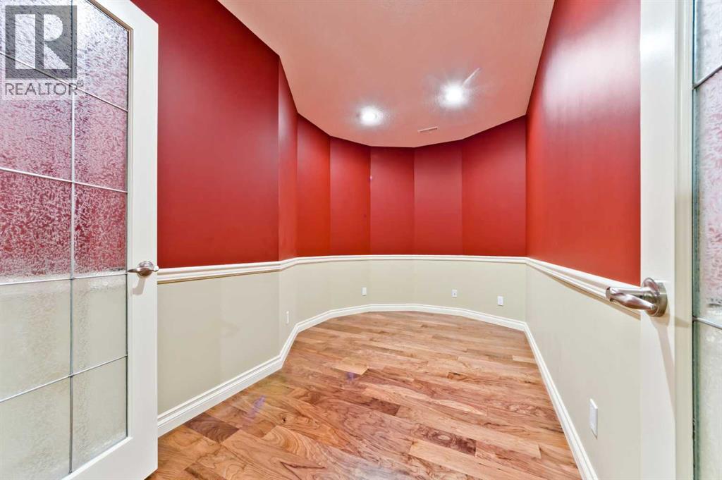 Single Family House for Sale in  ELMONT Rise SW Springbank Hill Calgary 