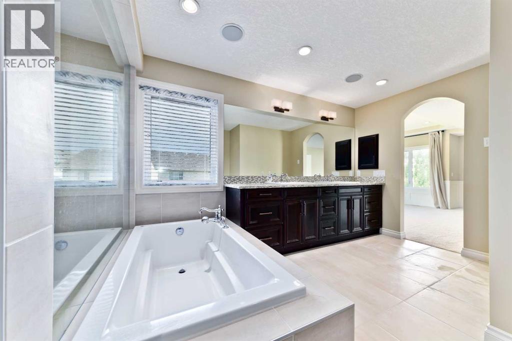 Single Family House for Sale in  ELMONT Rise SW Springbank Hill Calgary 