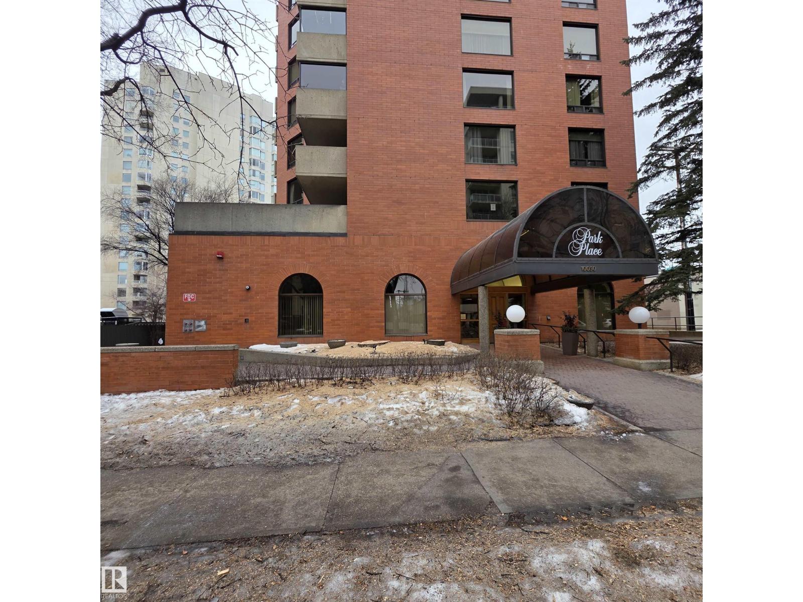 #2C 10050 118 ST NW - 2