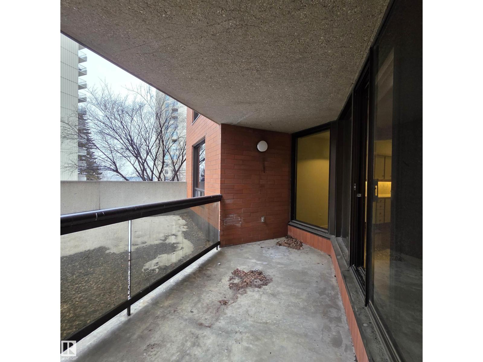 #2C 10050 118 ST NW - 43