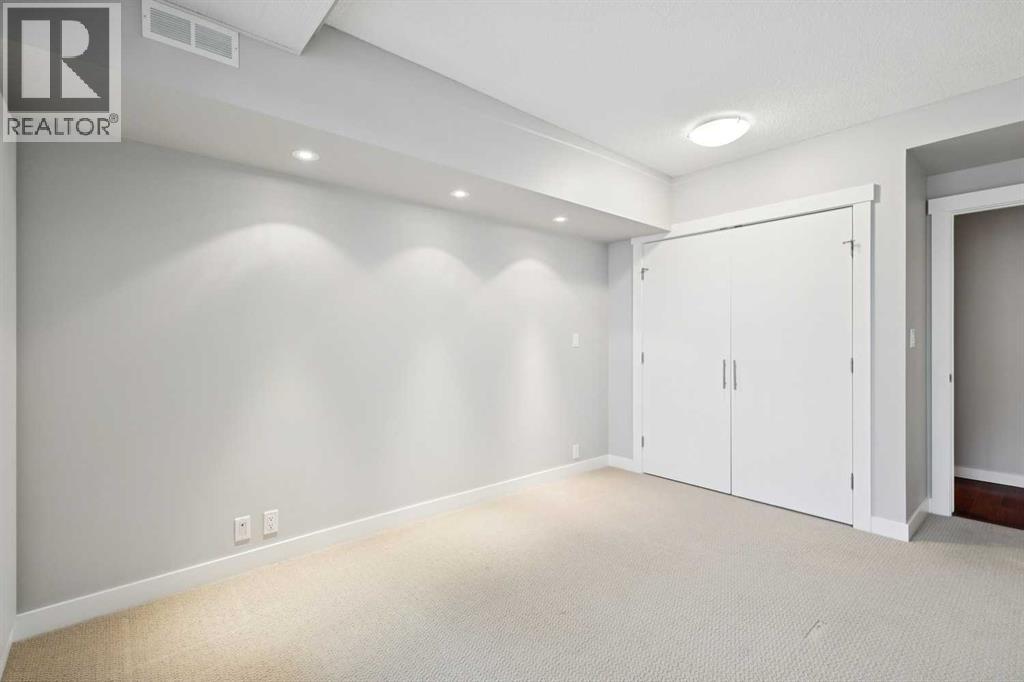 Single Family House for Sale in   Horton Road SW Haysboro Calgary 