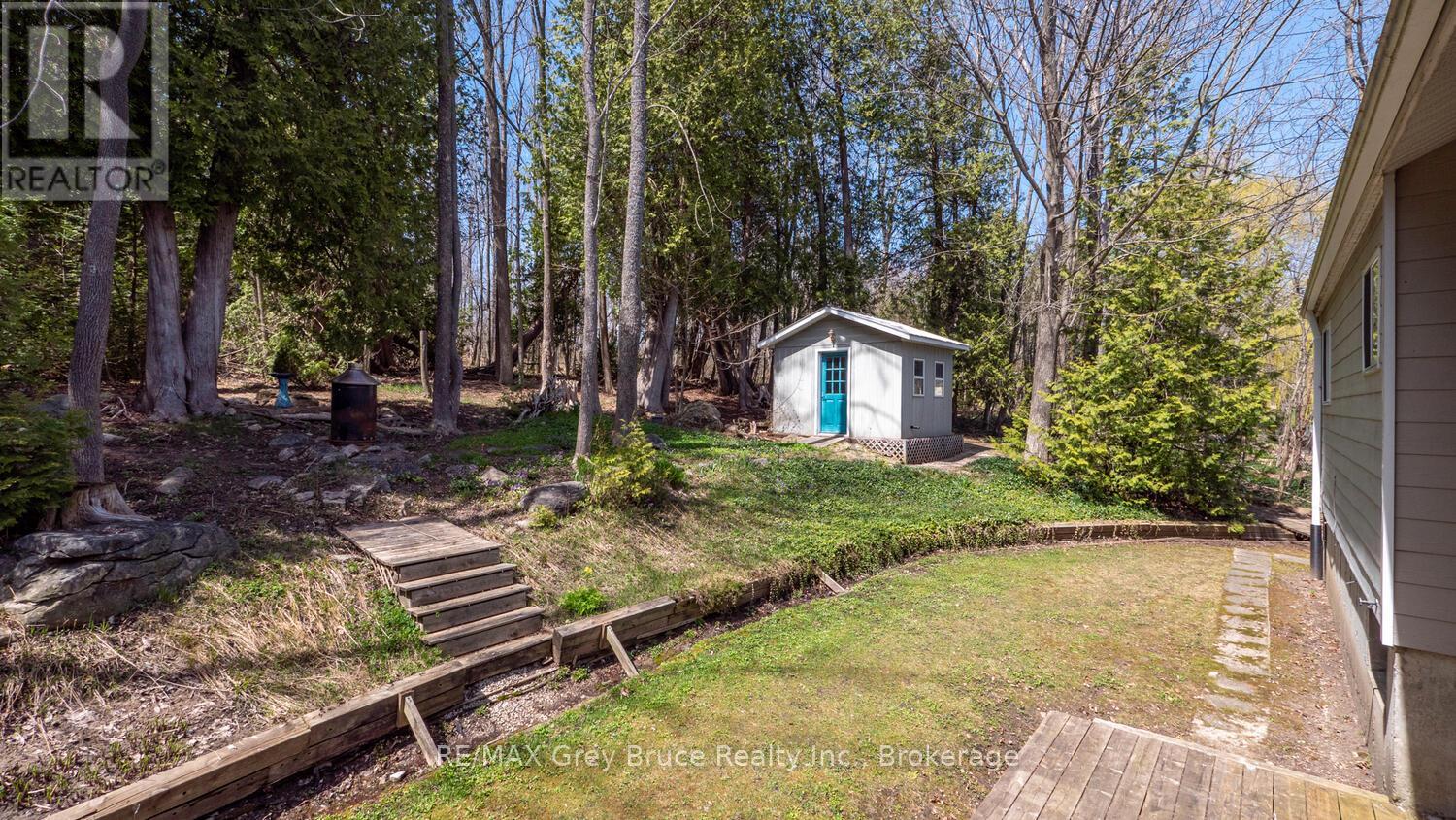 172 BRUCE ROAD 9 - 34