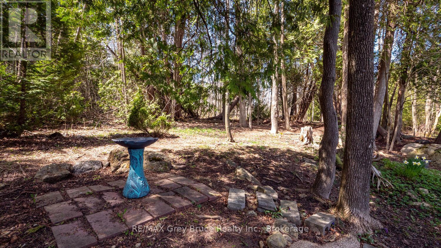 172 BRUCE ROAD 9 - 36