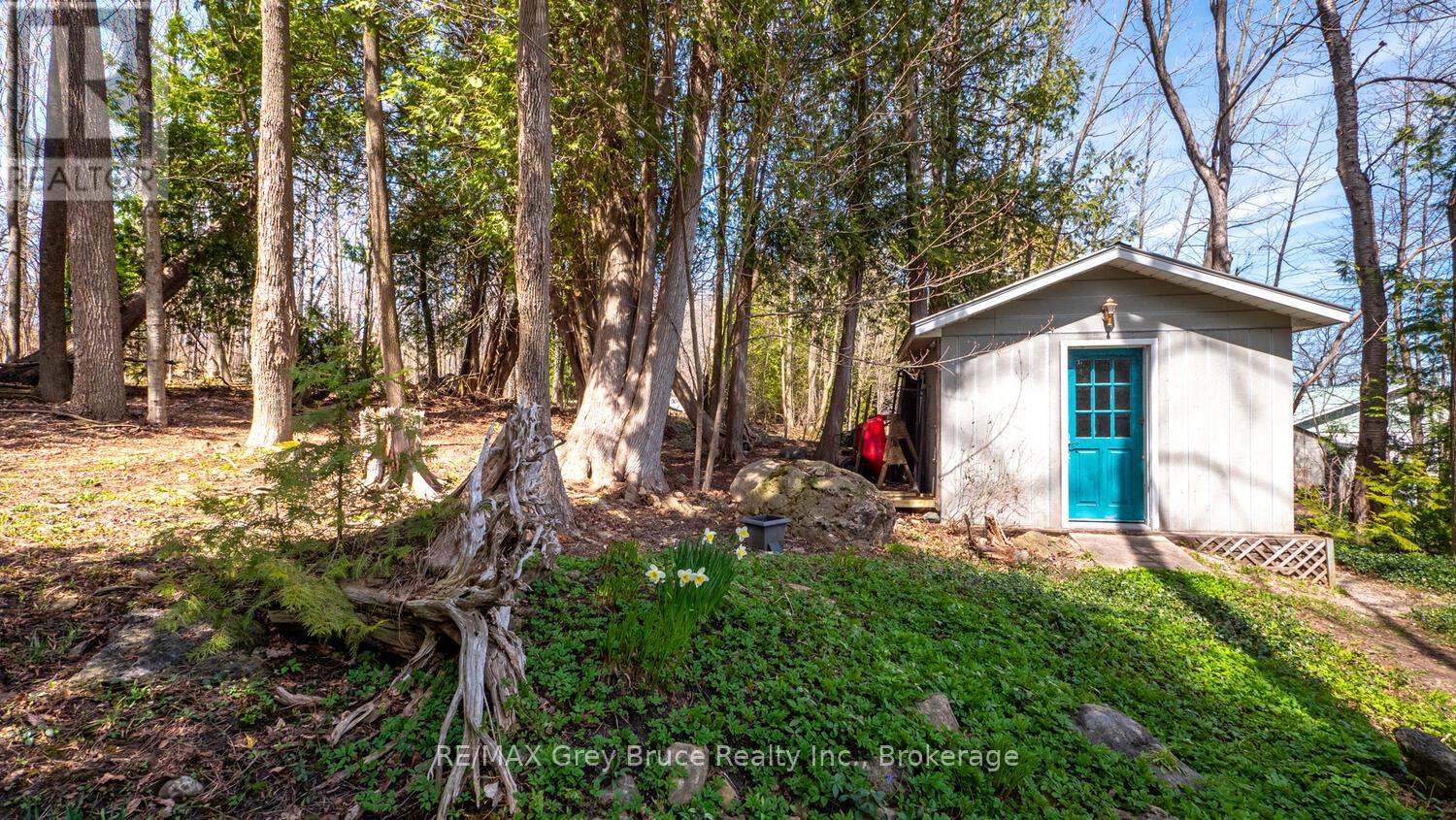 172 BRUCE ROAD 9 - 37