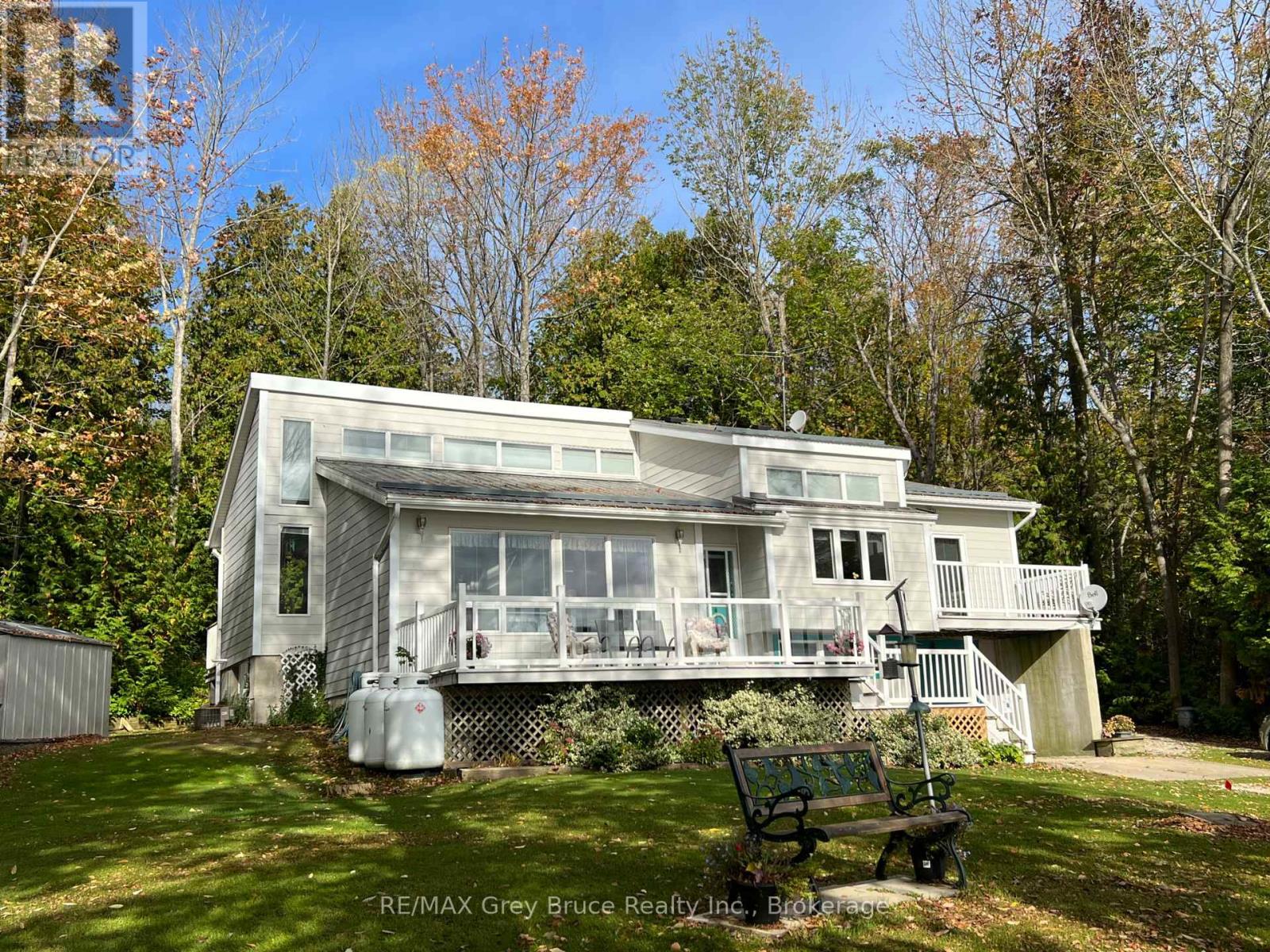 172 BRUCE ROAD 9 - 4