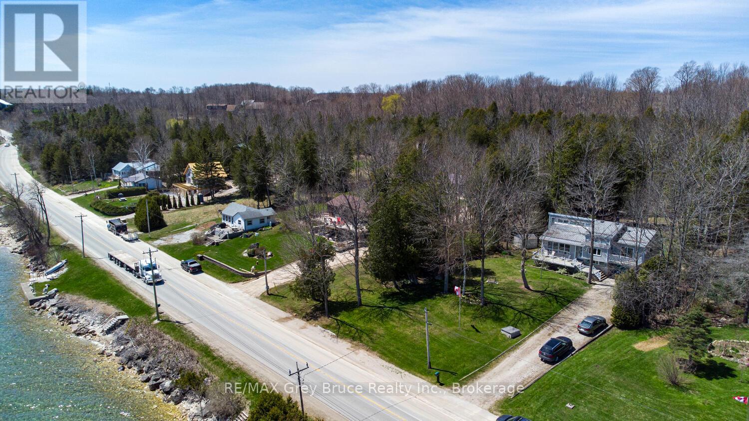 172 BRUCE ROAD 9 - 40