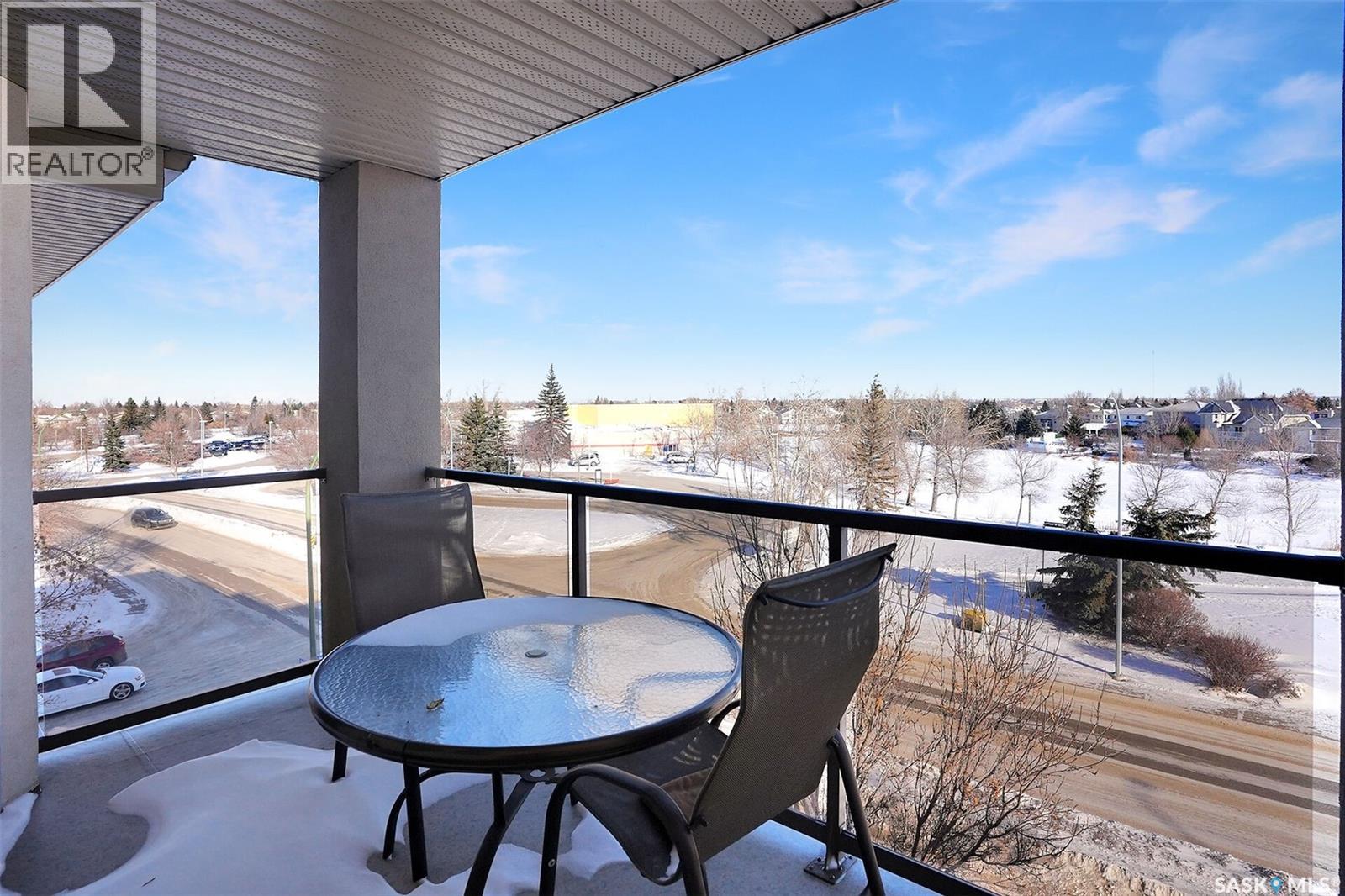 Single Family House High rise for Sale in   Renfrew CRESCENT E Regina 
