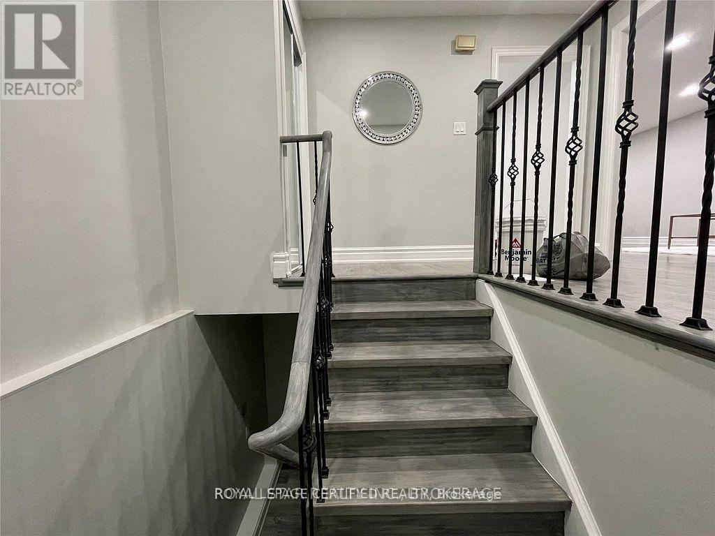 112 JADE CRESCENT - Photo 2 of 19, Brampton (Northgate), Ontario