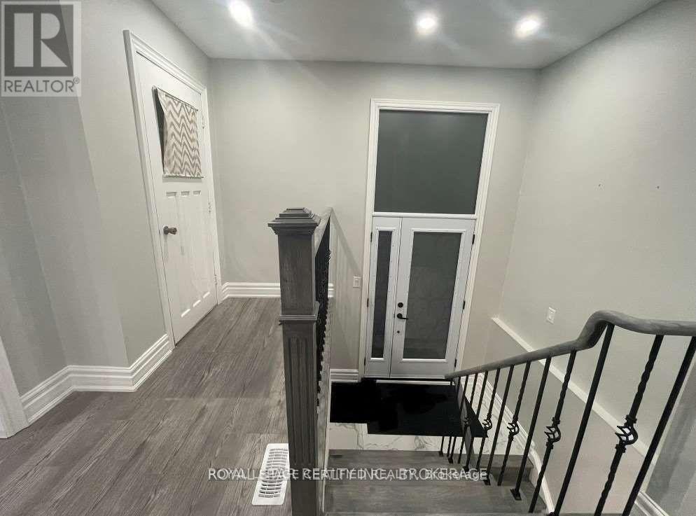 112 JADE CRESCENT - Photo 3 of 19, Brampton (Northgate), Ontario